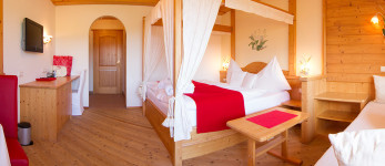 frohnatur_bio_himmelbettzimmer_02_web