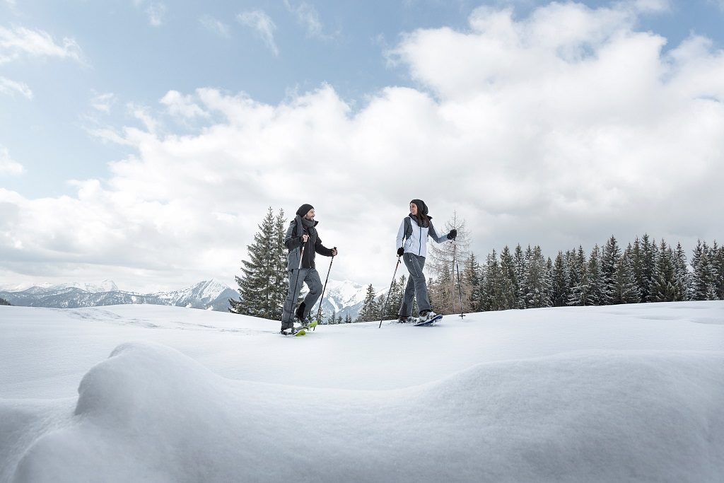 Frohnatur Hotel Garni Thiersee Hinterthiersee Tirol Urlaub Winter Berge Wintersport Schneeschuhwandern