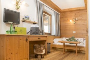 Frohnatur Hotel Garni Thiersee Hinterthiersee Zimmer gemütlich Urlaub Tirol Familiensuite Suite Kinder