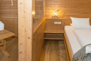 Frohnatur Hotel Garni Thiersee Hinterthiersee Zimmer Doppelzimmer gemütlich Urlaub Tirol